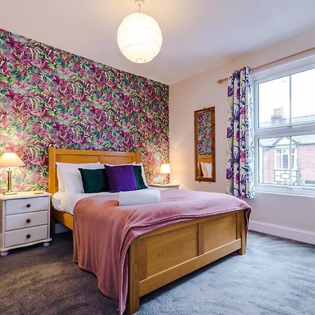 Cosy House With Garden & Parking, Sheffield Villa Exteriör bild