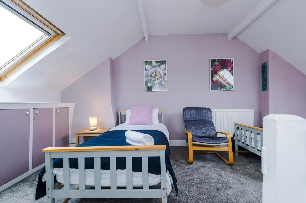 Cosy House With Garden & Parking, Sheffield Villa Exteriör bild