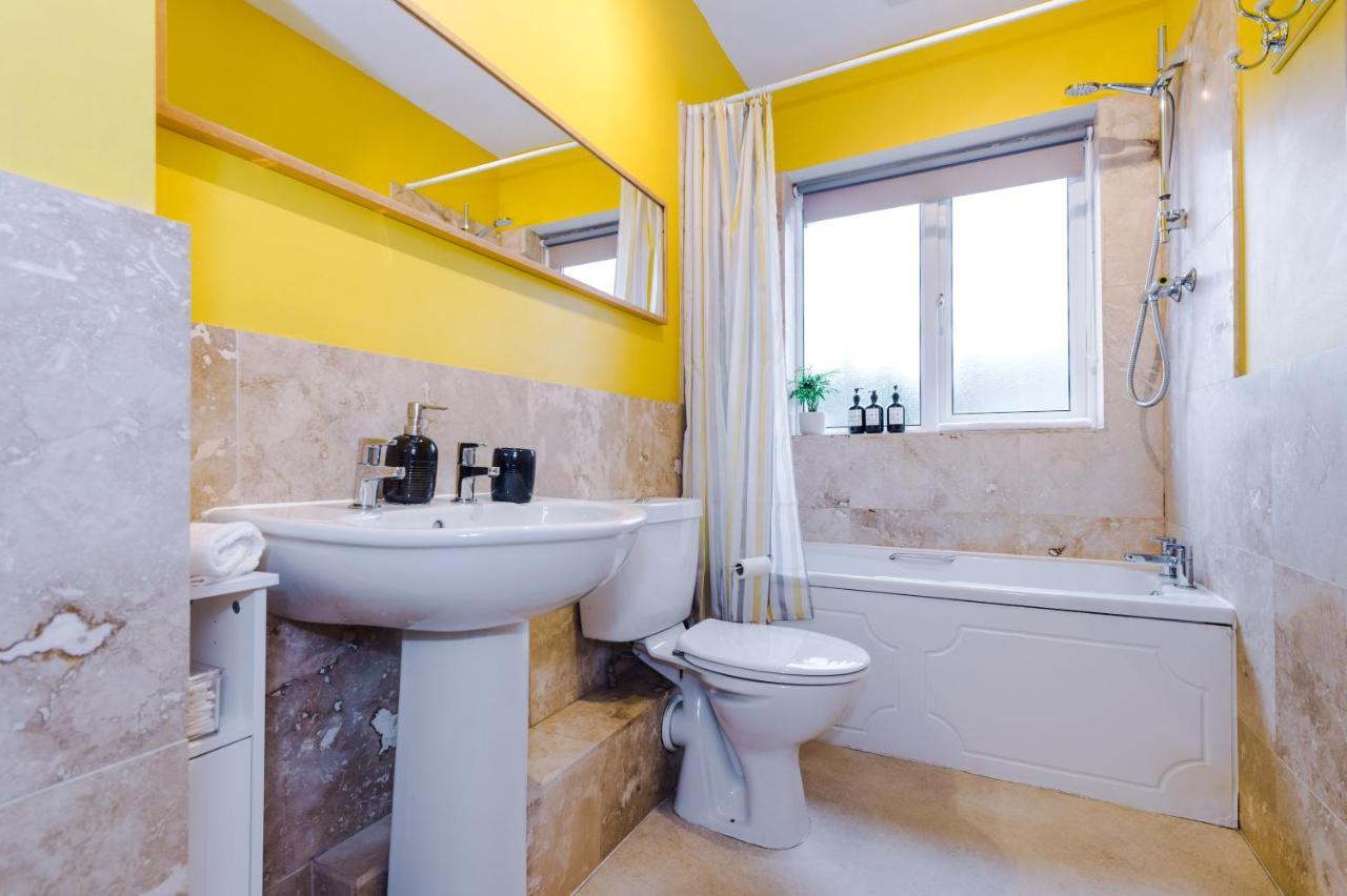 Cosy House With Garden & Parking, Sheffield Villa Exteriör bild